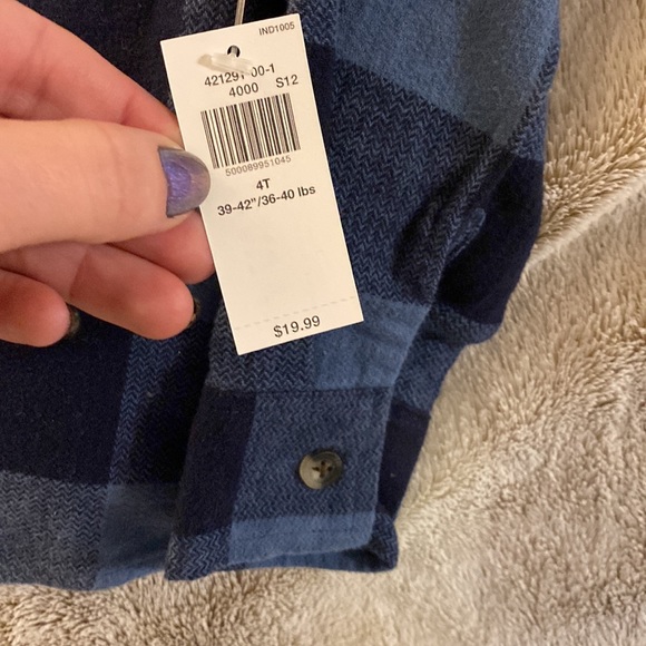Old Navy Toddler’s Plaid Flannel Pocket Shirt - Picture 4 of 4